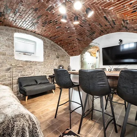 Historical & Modern Business With Sauna @kadriorg *